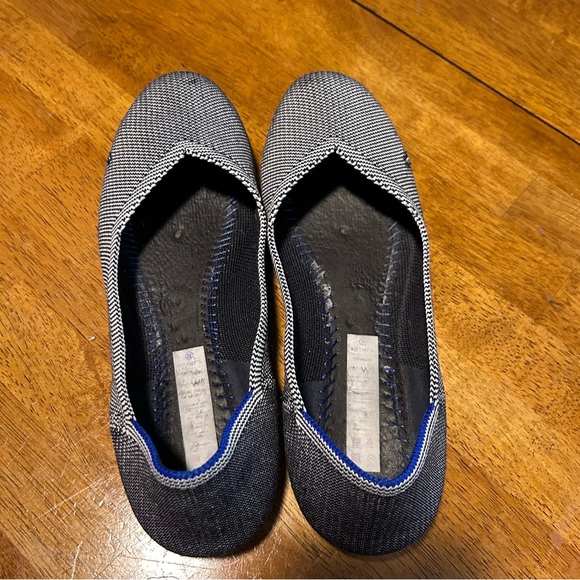 ROTHY’S **Destroyed** Rothy’s The Flat Round Toe Black White Birdseye | Size 8 - Picture 14 of 15